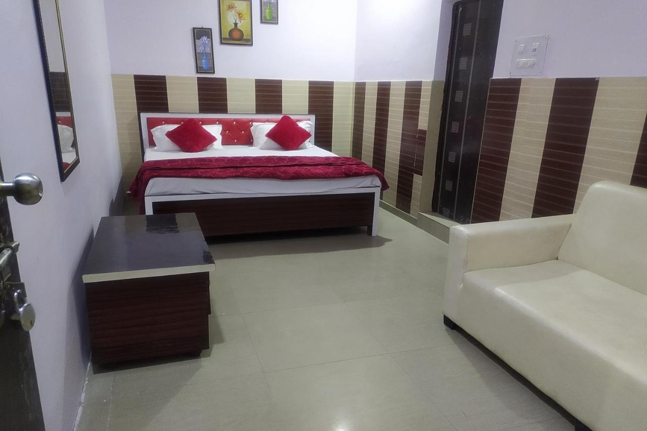 Oyo 82476 Royal Garden Ghaziabad Exterior photo